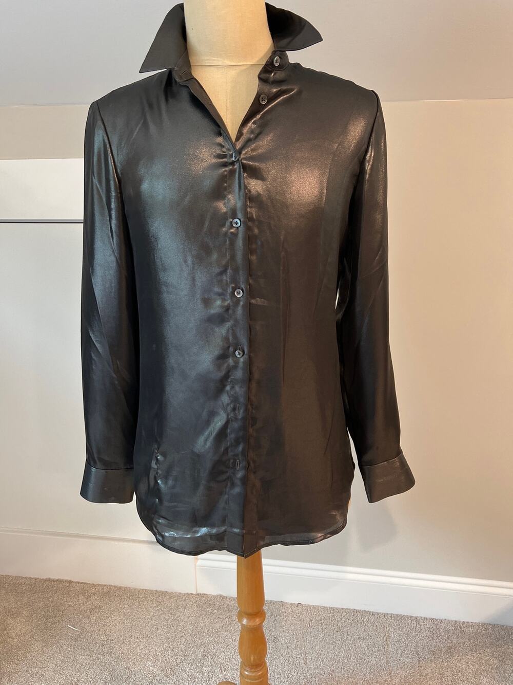 Banana Republic Shiney Black blouse